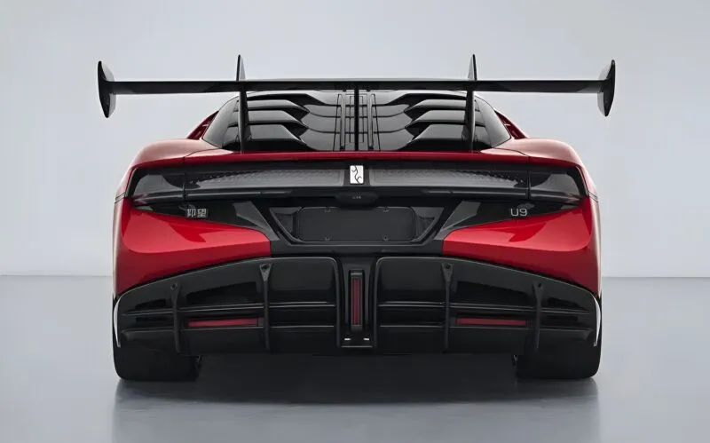 BYD Yangwang U9 Track Edition 2