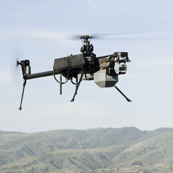 Anduril Industries hat sein innovatives elektronisches Kampfführungssystem Pulsar vorgestellt, das auf dem Boden, auf Drohnen und Bodenfahrzeugen montiert werden kann-4