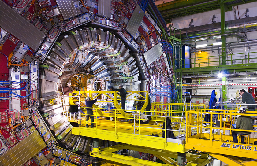 Большой адронный коллайдер успешно перезапущен и готов к поискам частиц темной материи