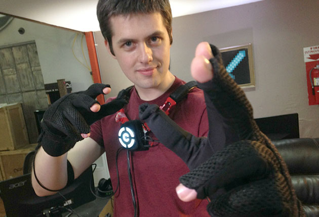 Концепт перчаток Control VR для жестового управления и виртуальной реальности