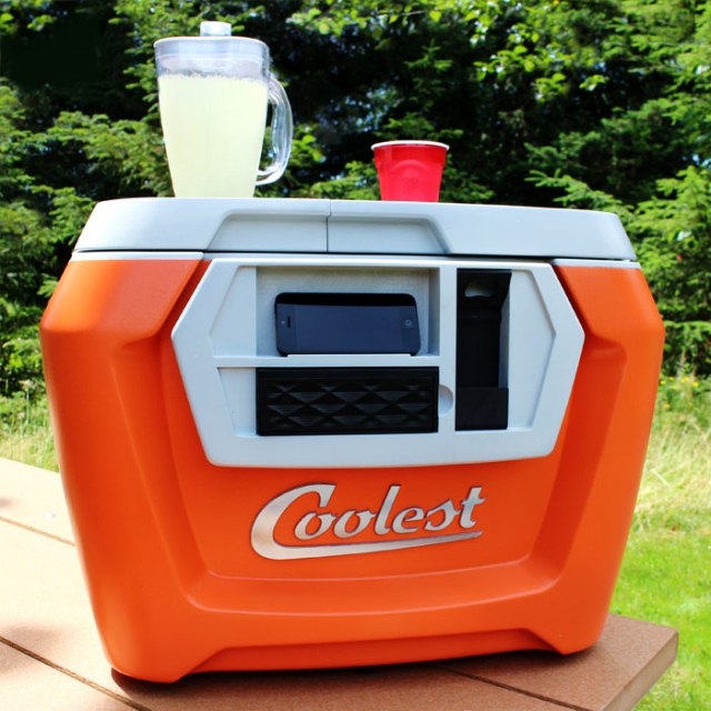 Портативный холодильник Coolest Cooler с Bluetooth-колонкой стал рекордсменом Kickstarter