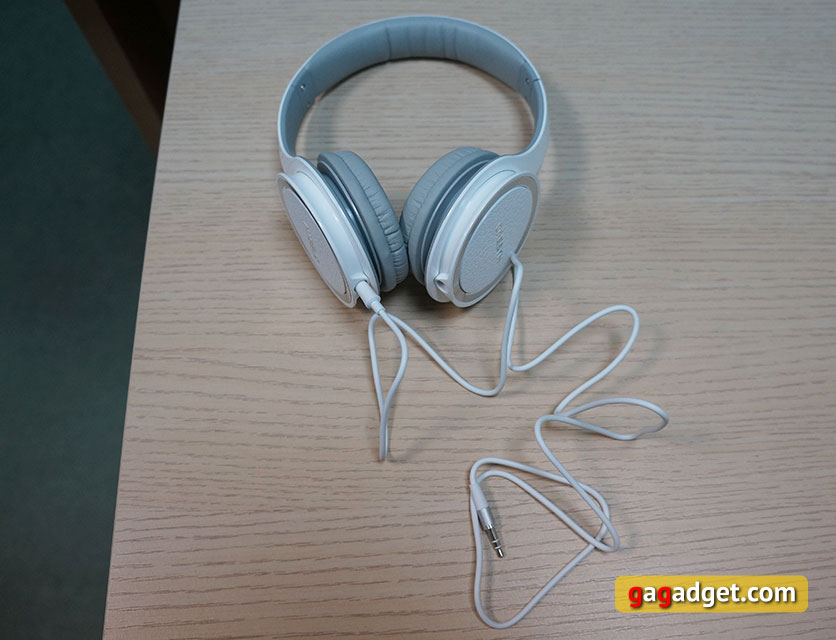 Review of Cresyn C750H-4 on-ear closed headphones