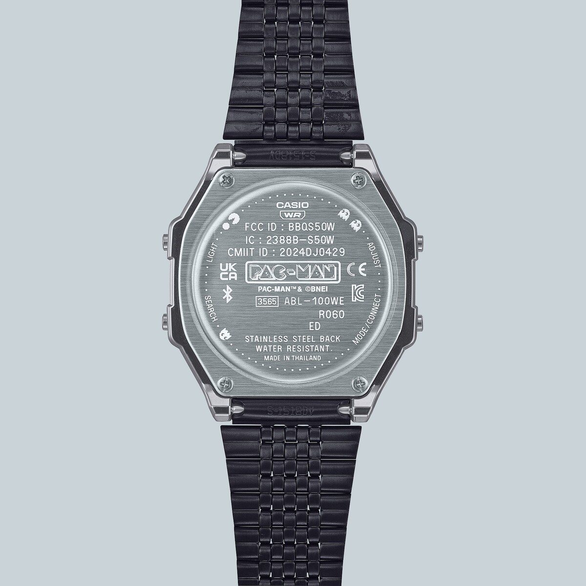 De achterkant van het Casio ABL-100WEPC-1B horloge