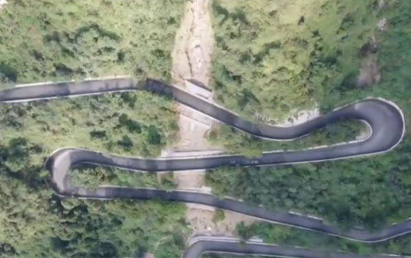 Безпілотні автомобілі на трасі