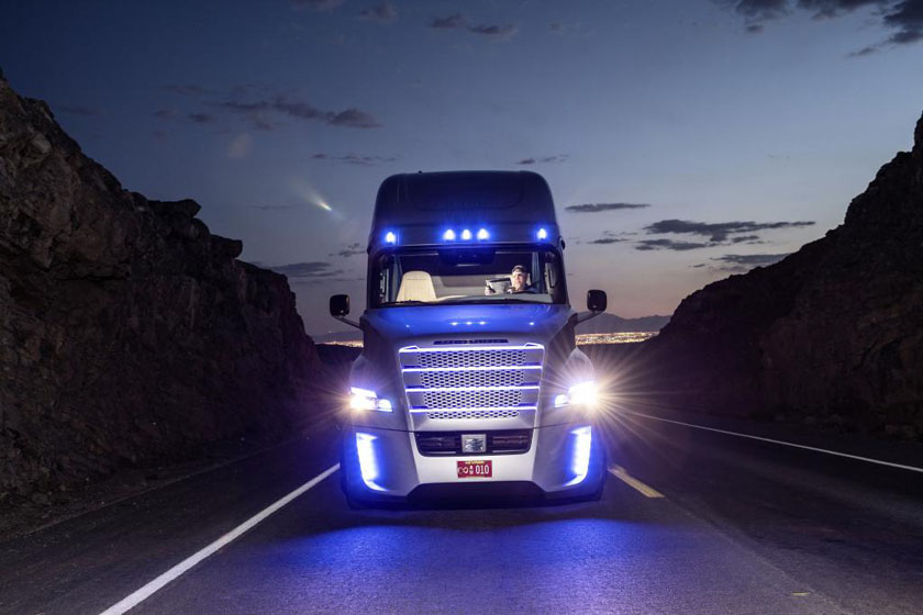 Штат Невада разрешает автономные грузовики Daimler-2