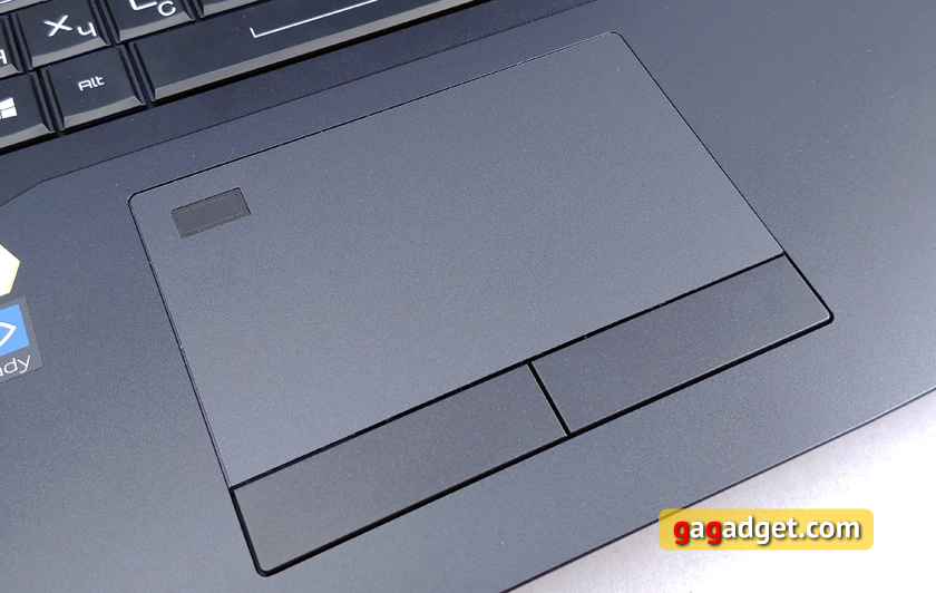 Обзор Dream Machines Clevo X1060-17UA22: мощный игровой ноутбук с настольным процессором-19