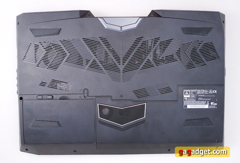 Обзор Dream Machines Clevo X1060-17UA22: мощный игровой ноутбук с настольным процессором-14