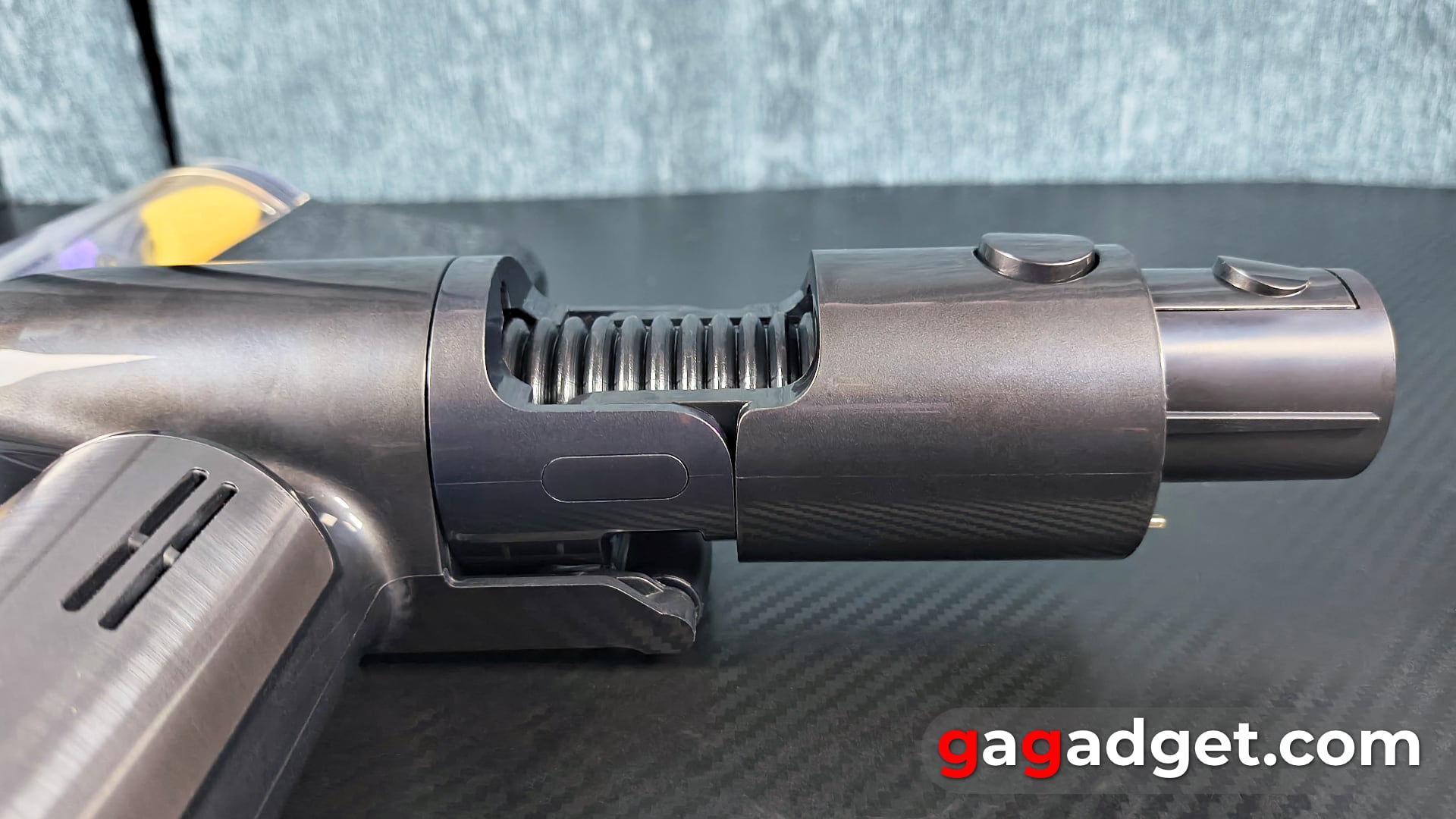 Мажордом чистоты: обзор беспроводного пылесоса Dreame Z40 Station-19