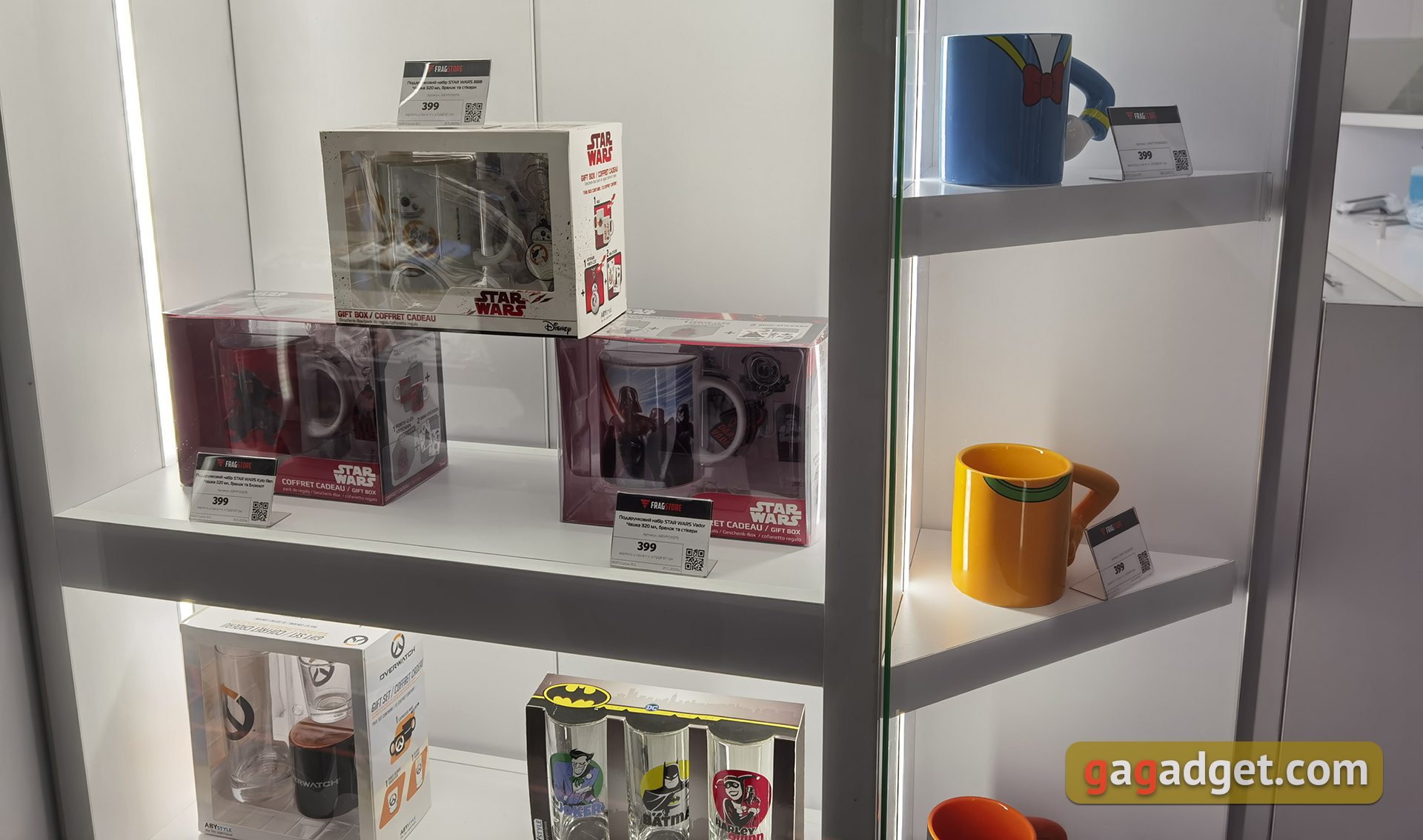 В Киеве открылась новая локация для геймеров: репортаж из магазина FragStore с мерчем, аксессуарами и подарками на любой вкус и кошелек-121