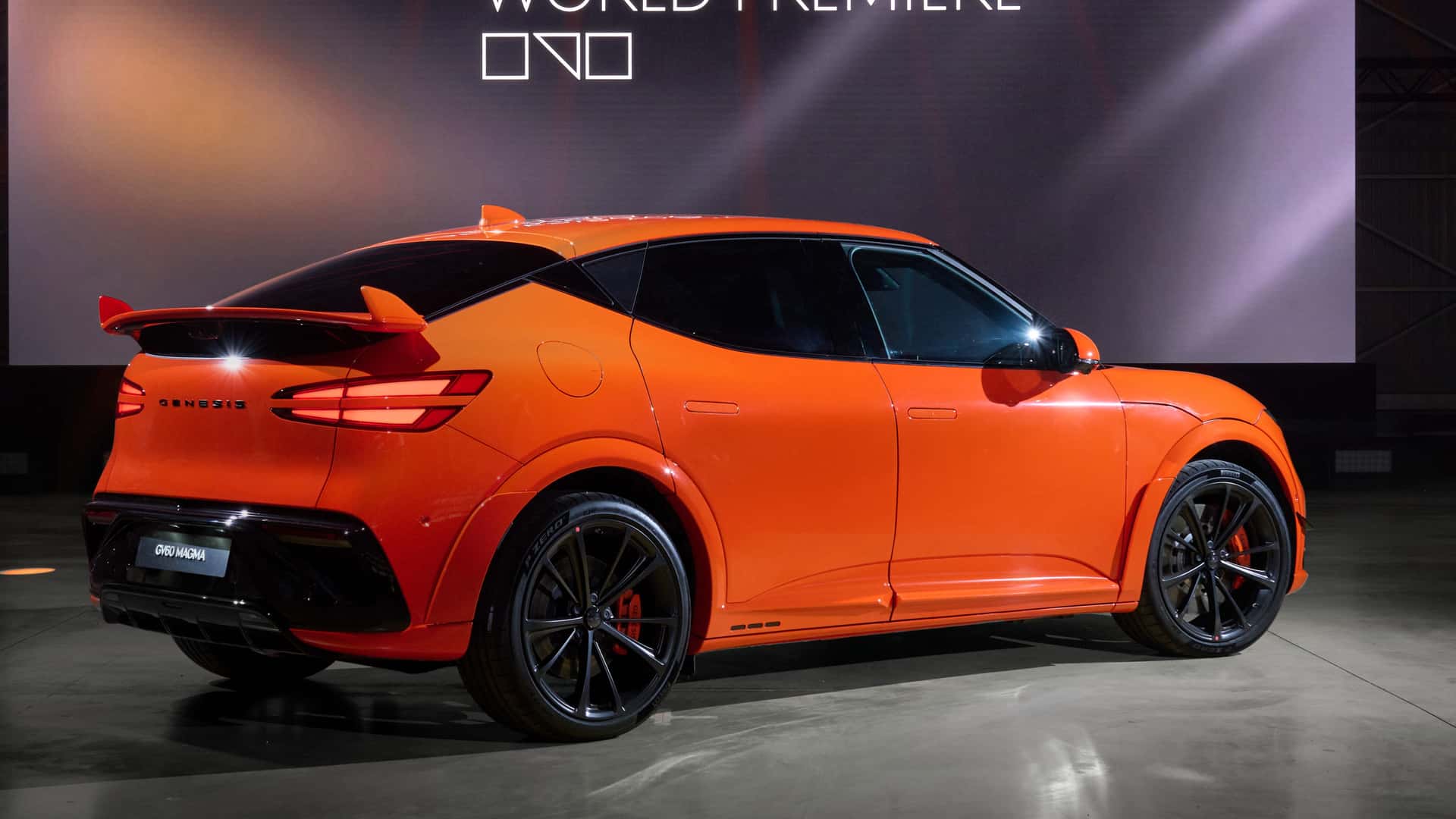 Электрокроссовер Genesis GV60 Magma