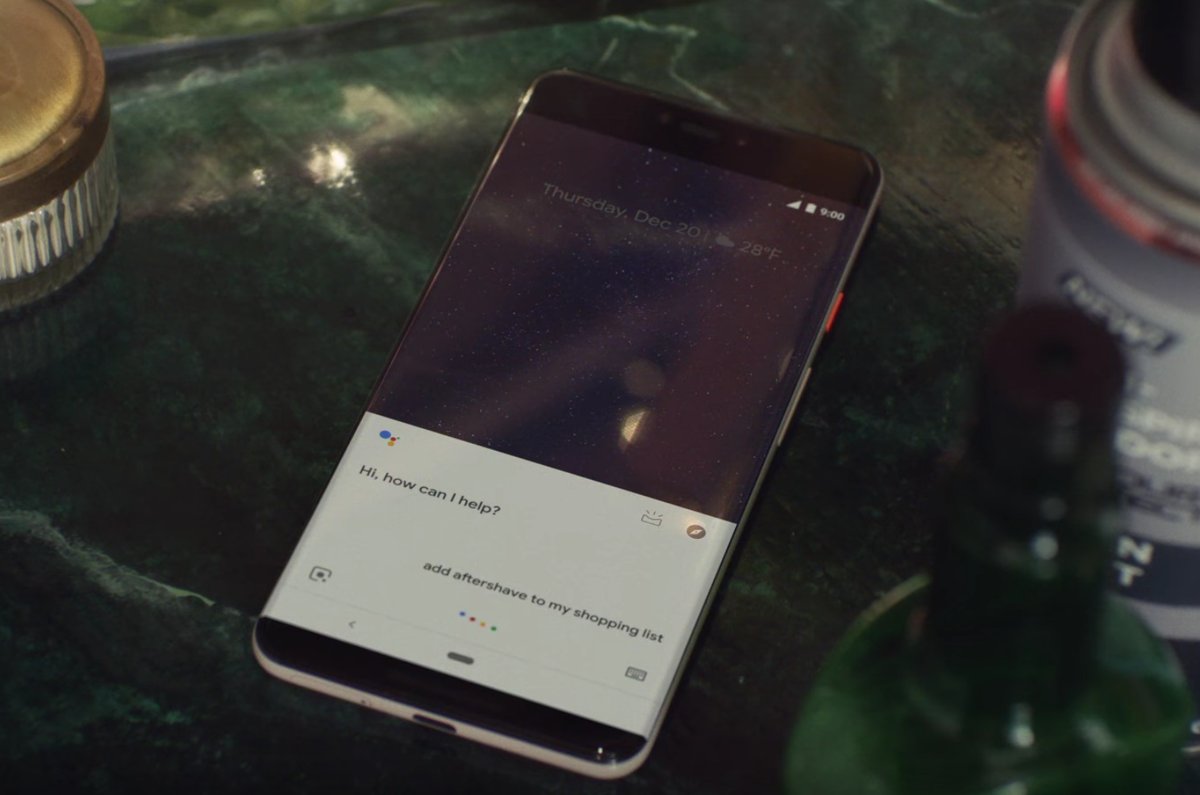 Маколей Калкин снова остался «Один дома» в рекламе Google. Но что это за Pixel?