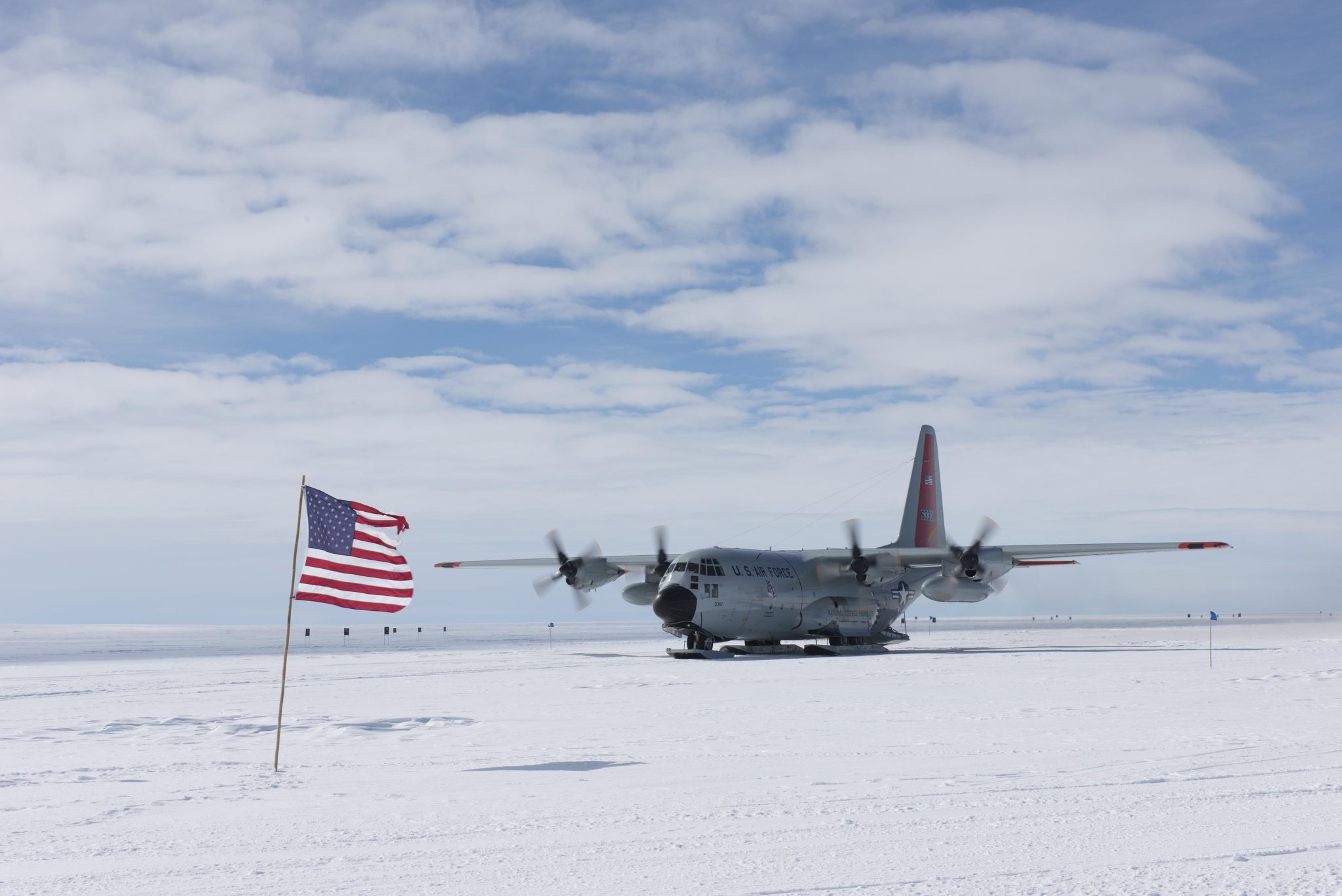 Aerei C-130 della Guardia Nazionale Aerea di New York in Groenlandia