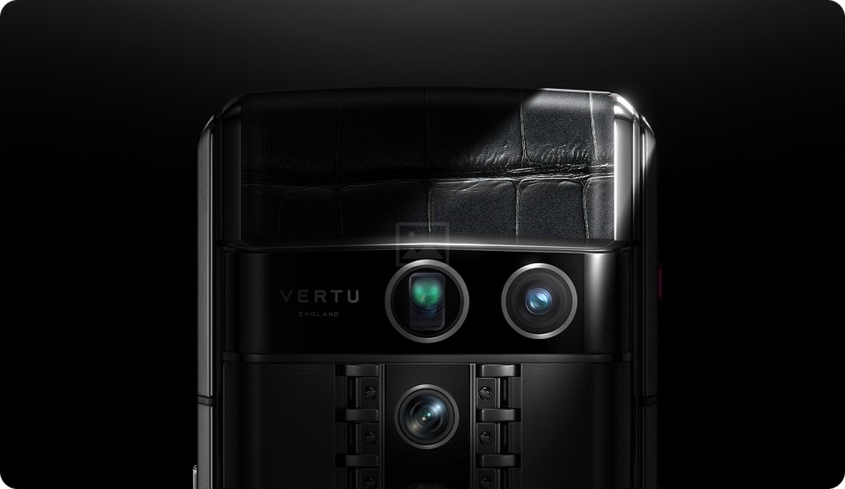 Back of Vertu Agent Q - gsmarena_003