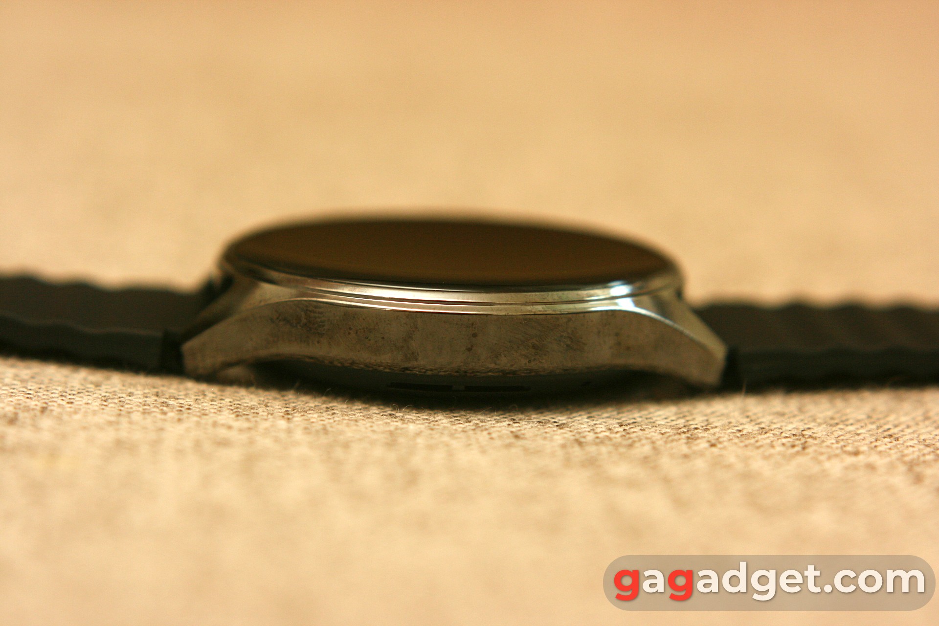 Бічна частина Haylou Watch 4s