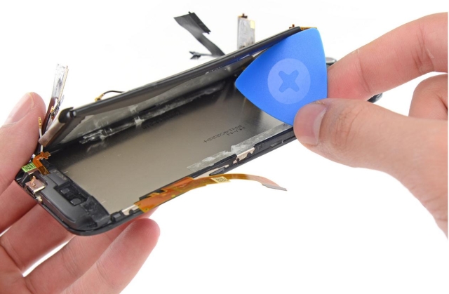 Ремонтопригодность и устойчивость к повреждениям смартфона HTC One (M8)-4