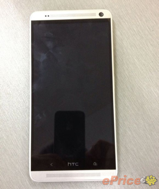 Живые фото 5.9-дюймового "плафона" HTC One Max