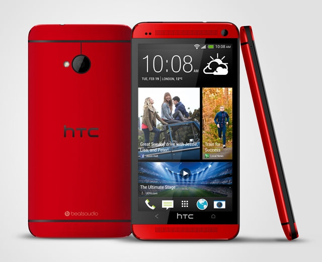 Красный HTC One официально в России с июля