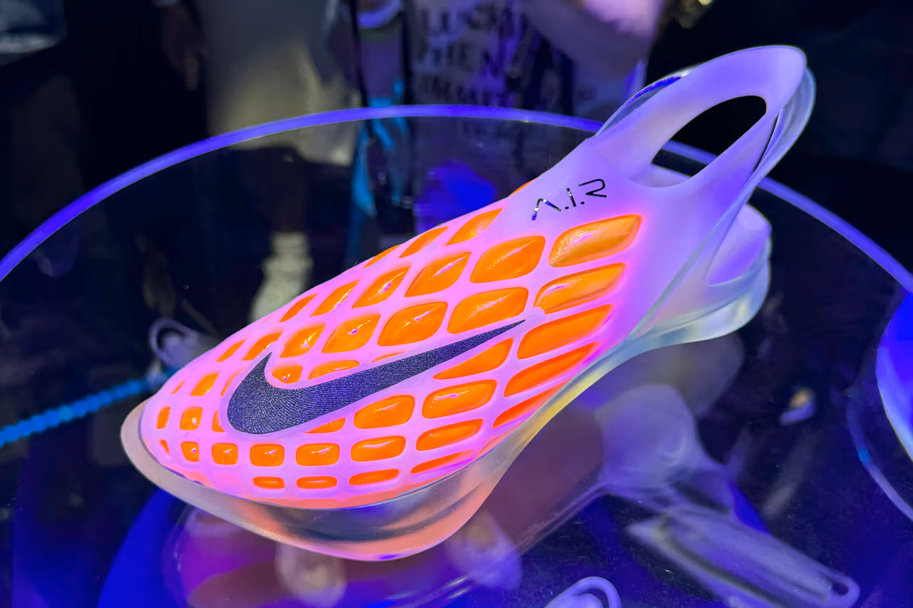 Nike heeft AI gebruikt om een A.I.R.-trainerscollectie te ontwikkelen voor professionele atleten in de aanloop naar de Olympische Spelen in Parijs.-6