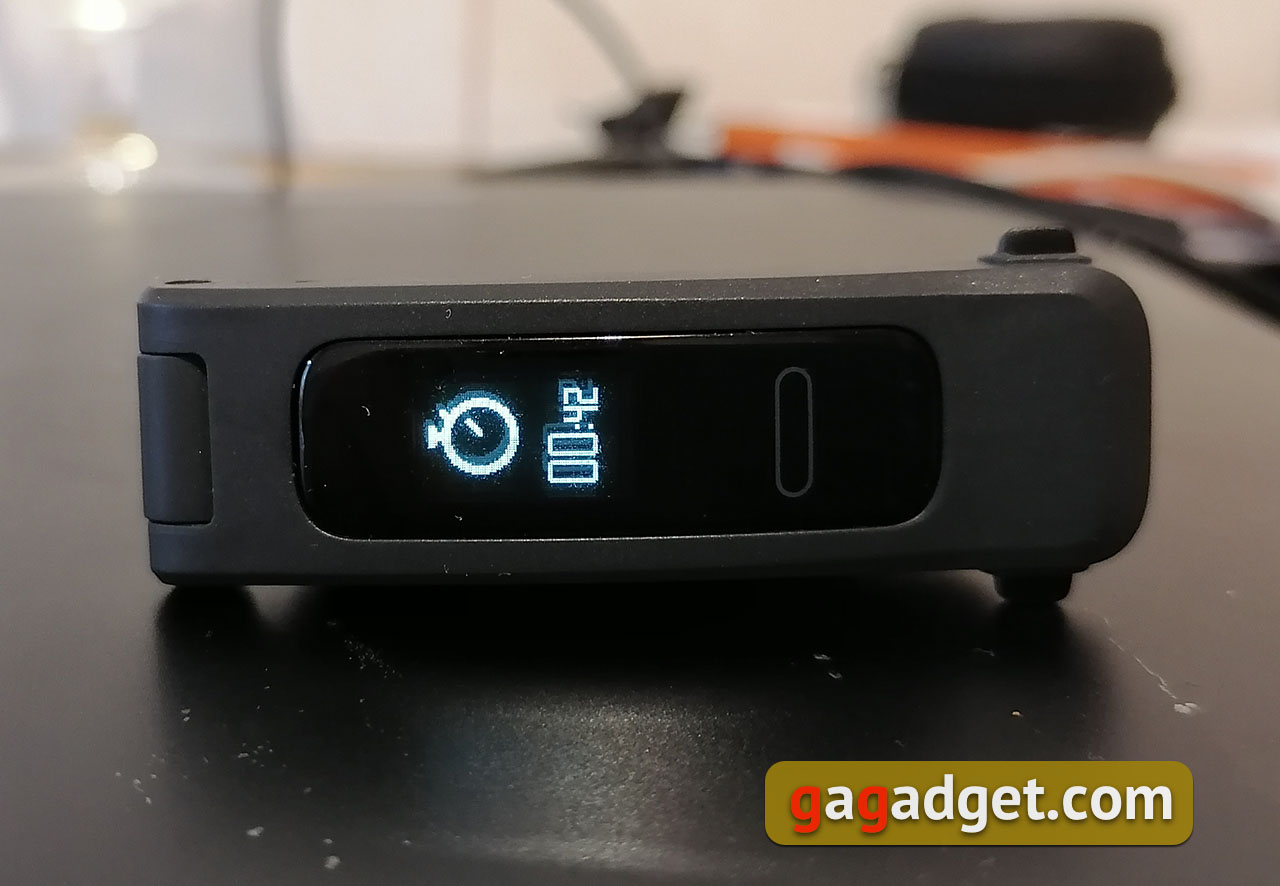 Огляд Huawei Band 4e: гарний трекер для бігу та баскетболу-31