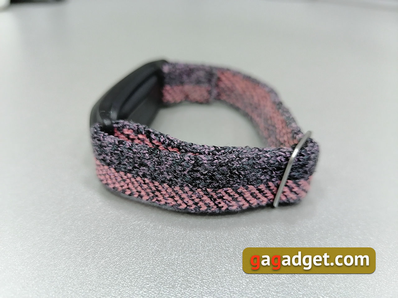 Огляд Huawei Band 4e: гарний трекер для бігу та баскетболу-3