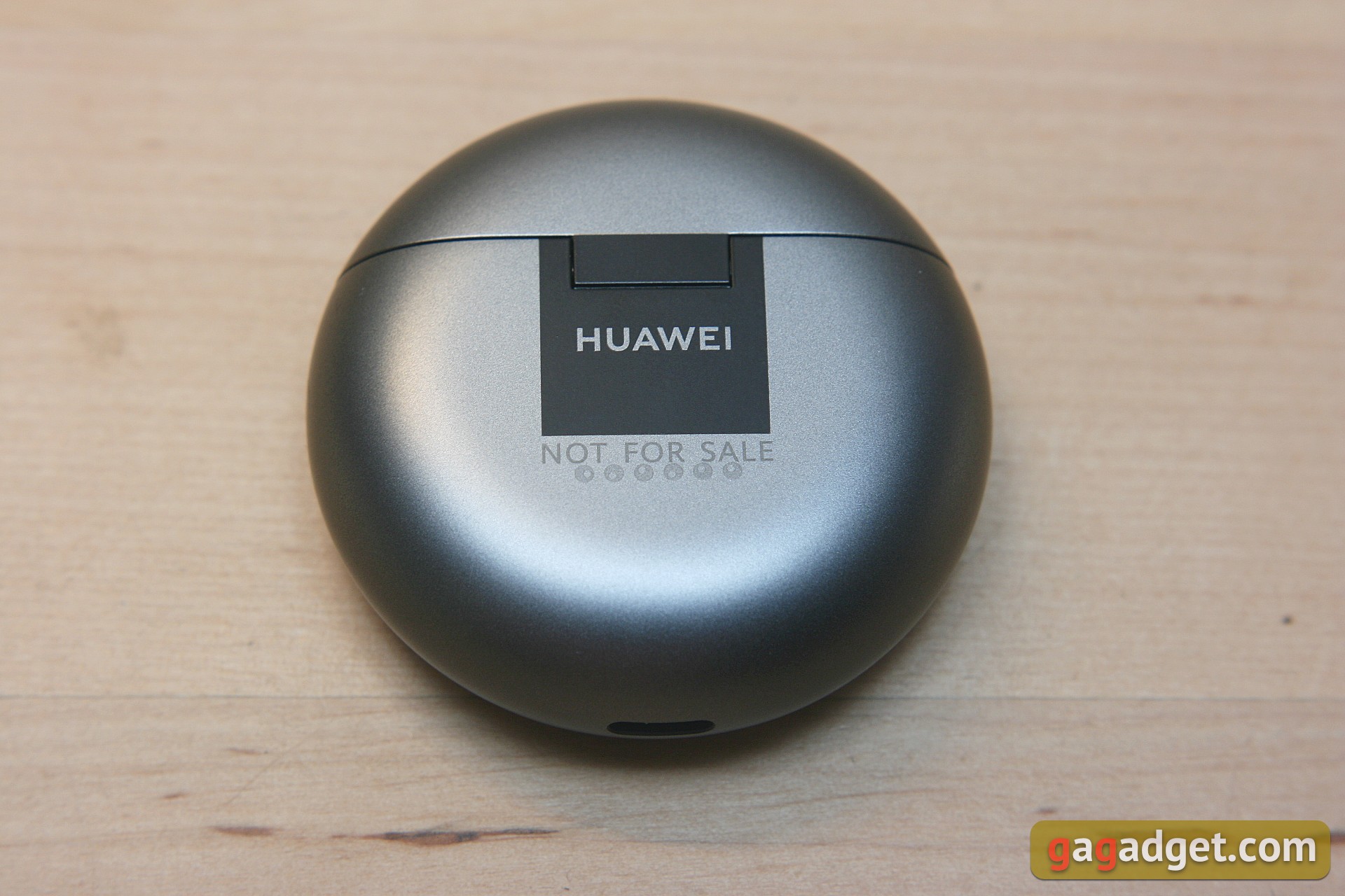Active Noise Canceling TWS Semi-Open Earbuds: Huawei Freebuds 4 Review-5