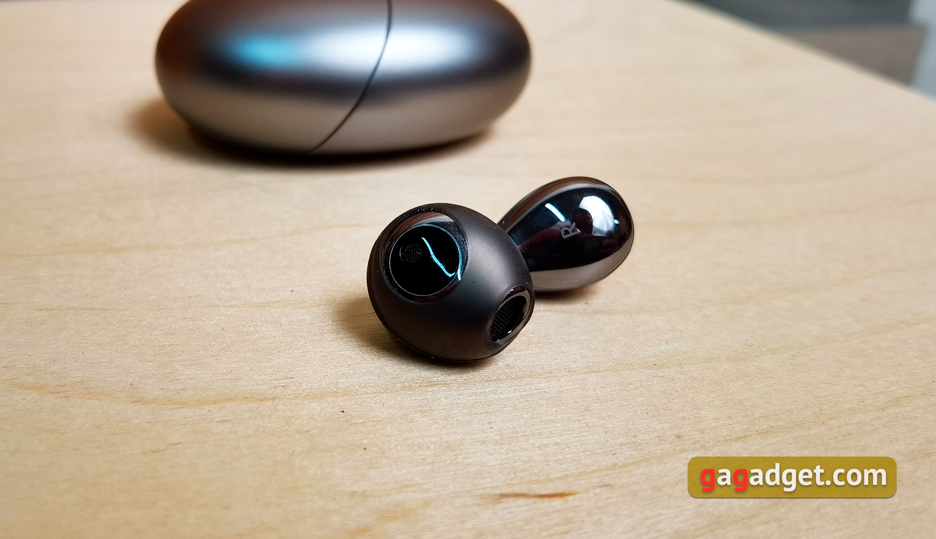 Huawei FreeBuds 5: Enhanced Noise Cancellation & 30 Hours Runtime — Eightify