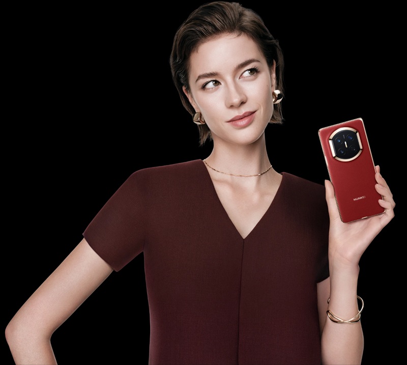 Huawei Mate X7 в цвете Universal Red