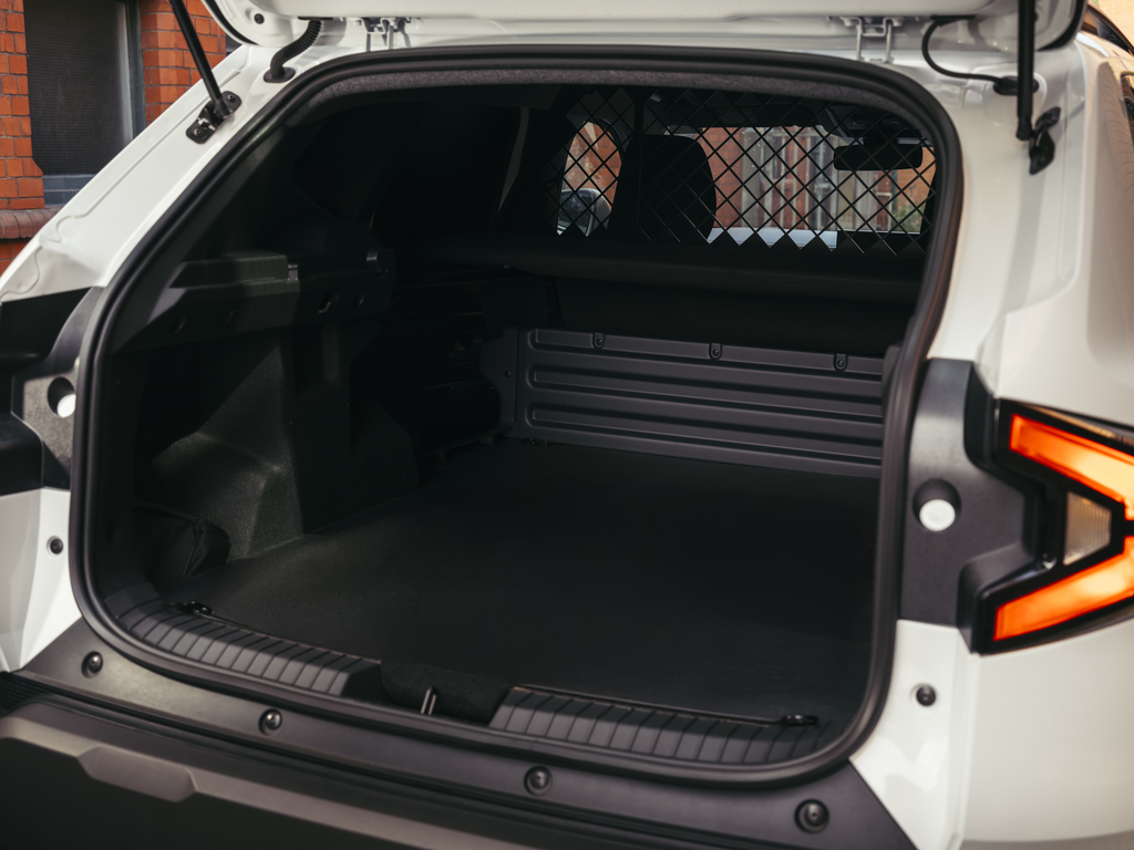 Dacia Duster Cargo - front view