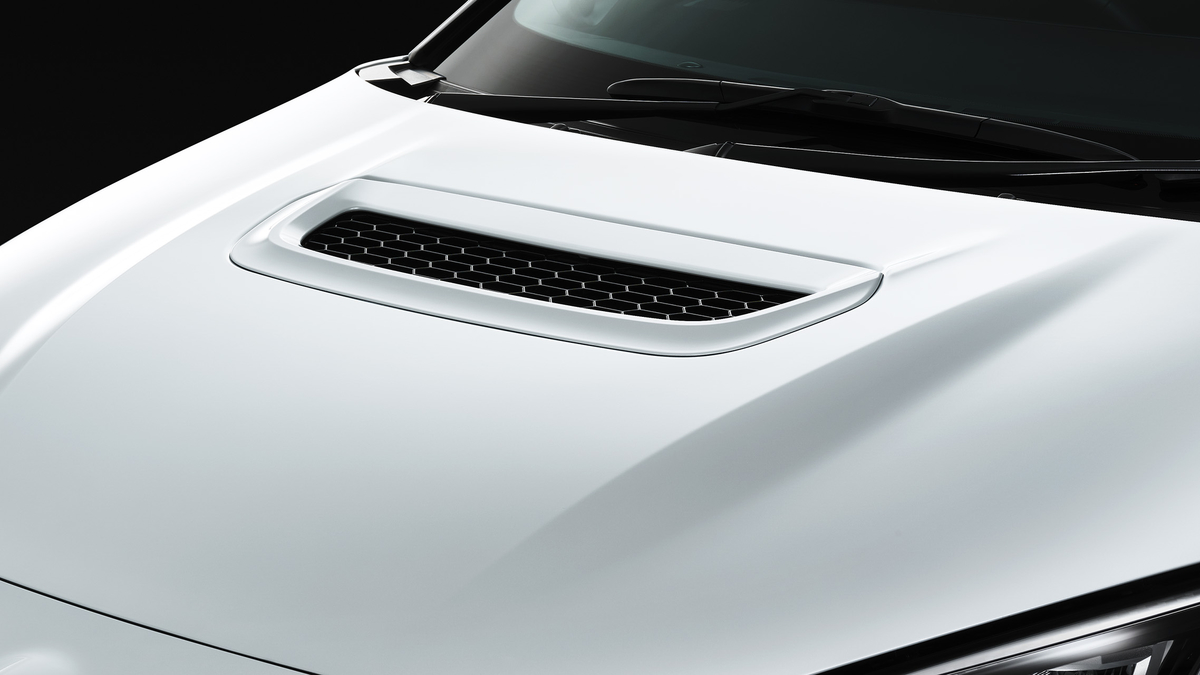 Задняя часть Toyota GR Yaris с новым спойлером