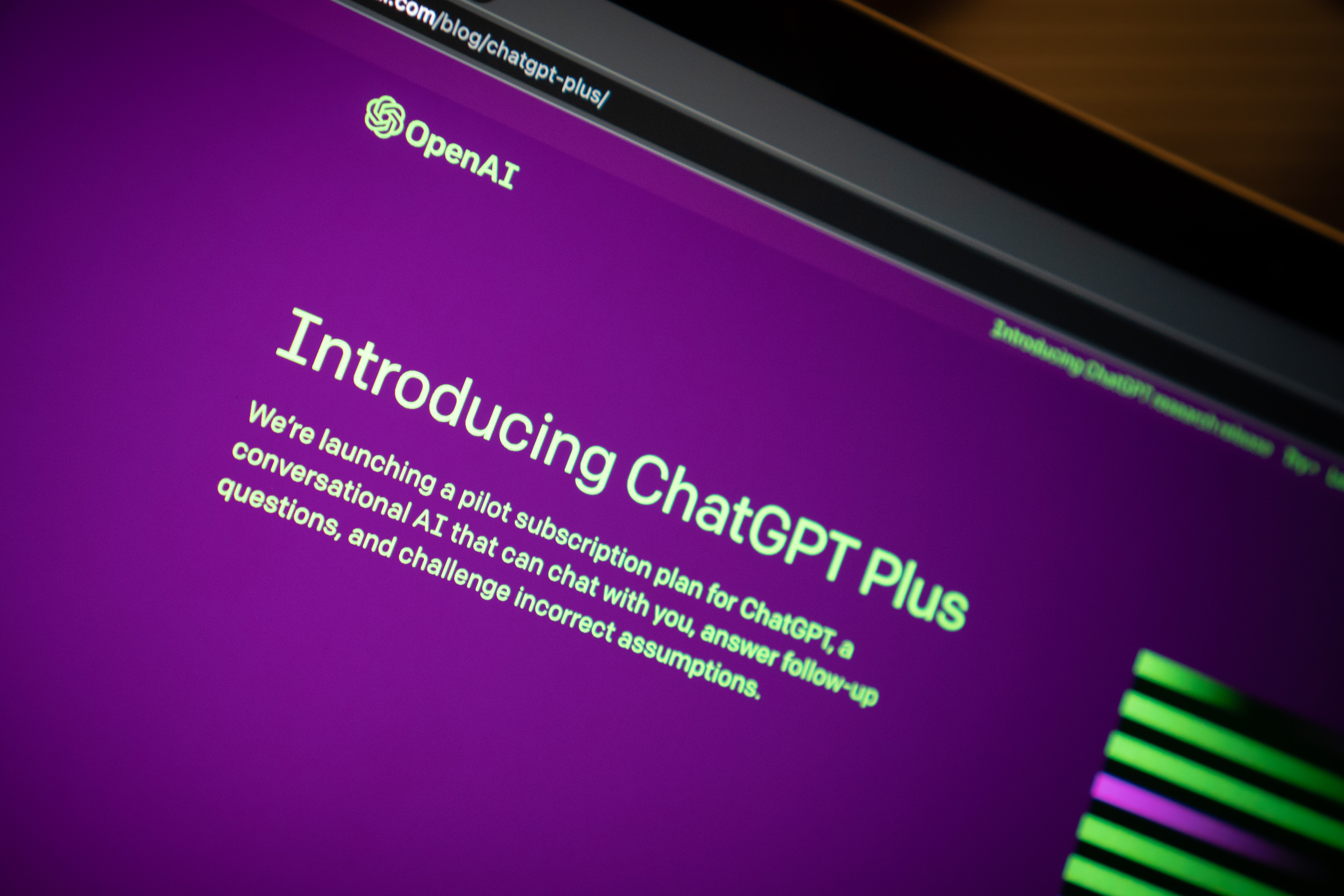 OpenAI har suspendert registreringen for ChatGPT Plus på grunn av stor etterspørsel.