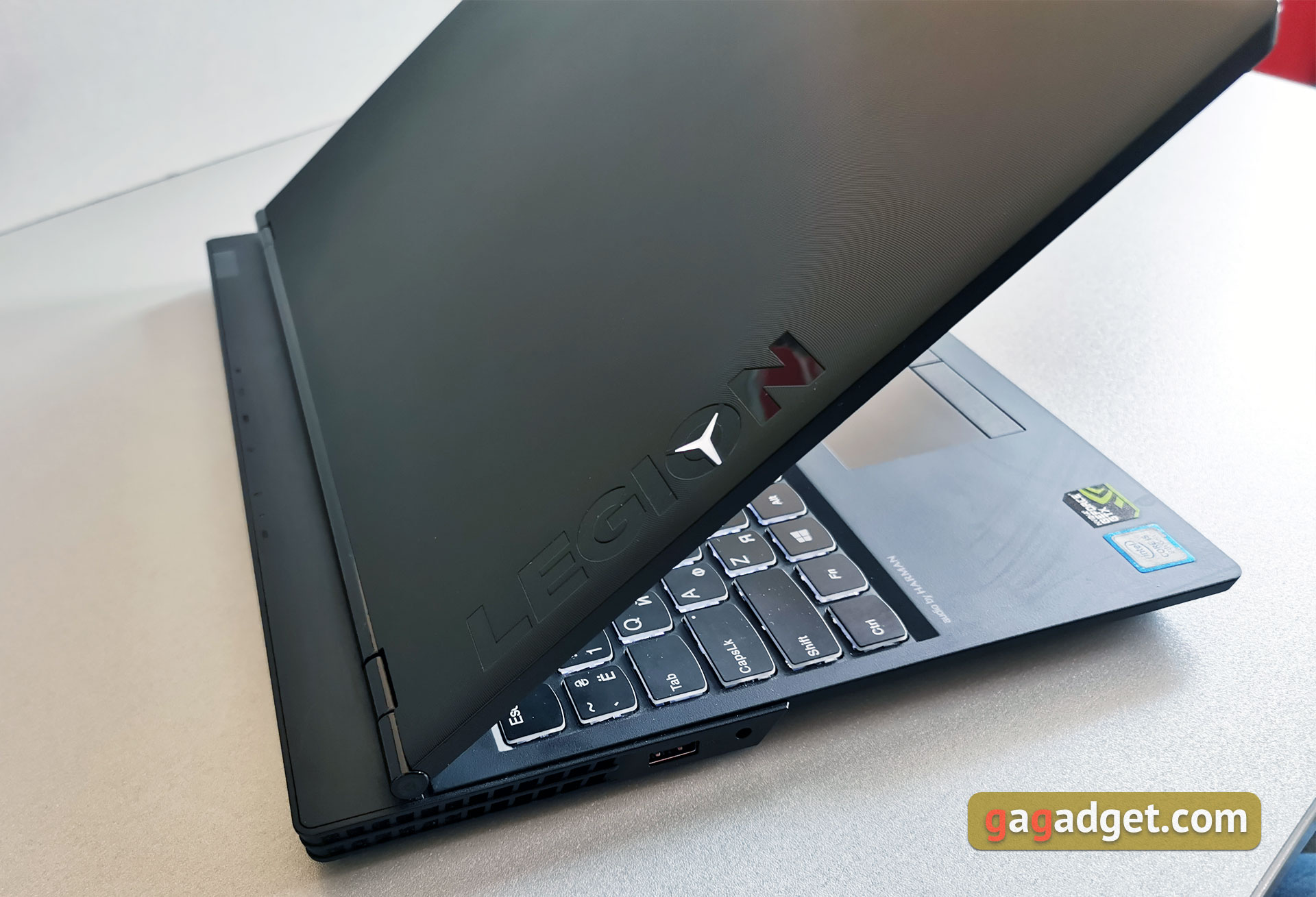 Обзор Lenovo Legion Y530: игровой ноутбук со строгим дизайном-6