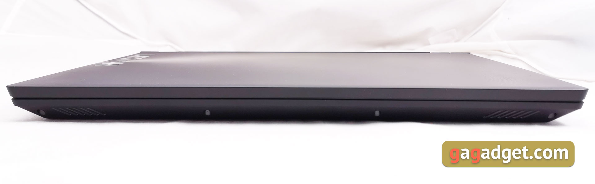 Огляд Lenovo Legion Y530: ігровий ноутбук із суворим дизайном-11