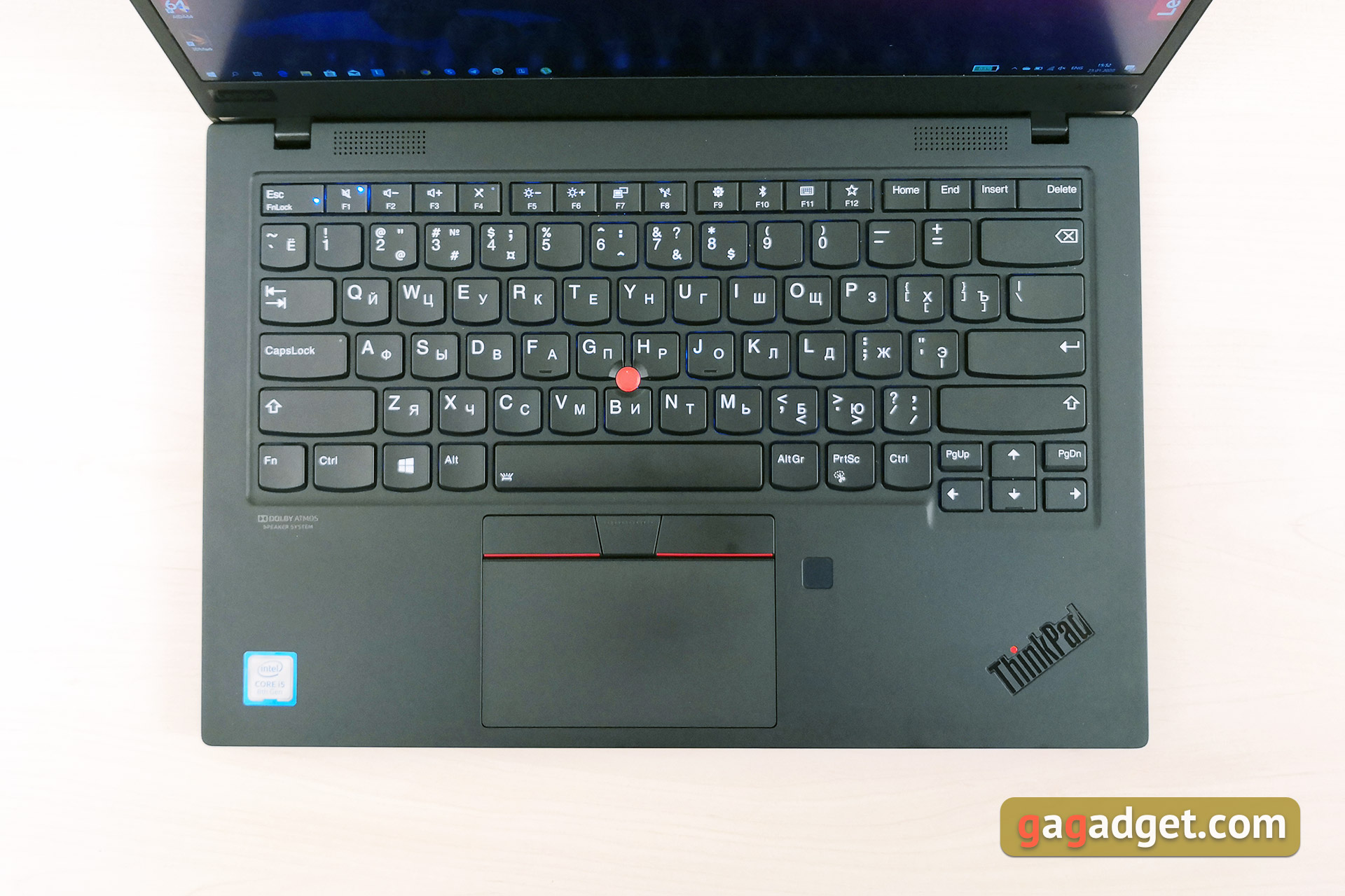Recenzja Lenovo ThinkPad X1 Carbon 7. Gen: zaktualizowana biznes klasyka -31