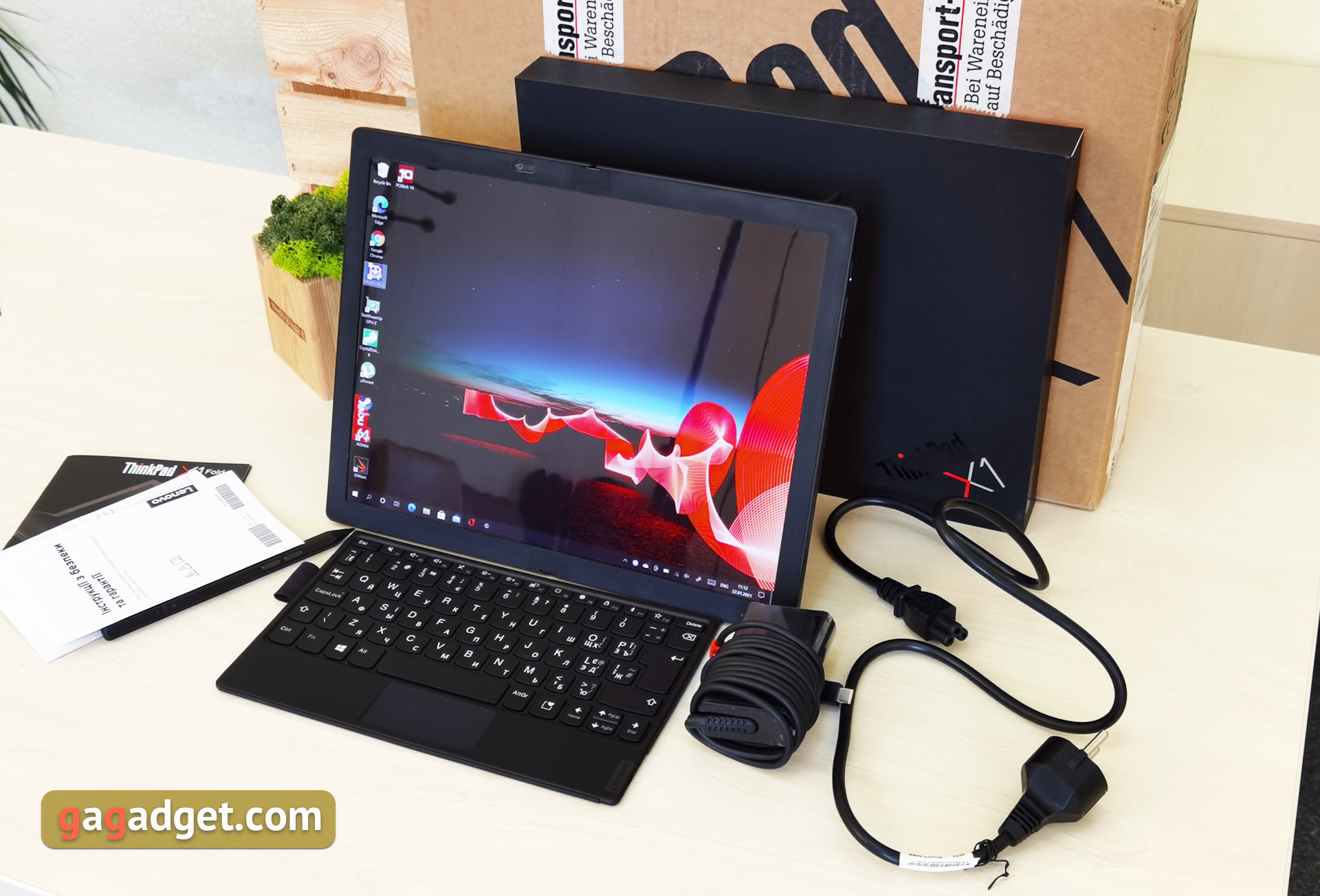 Lenovo ThinkPad X1 Fold Testbericht: Der weltweit erste tragbare PC mit faltbarem Display-2