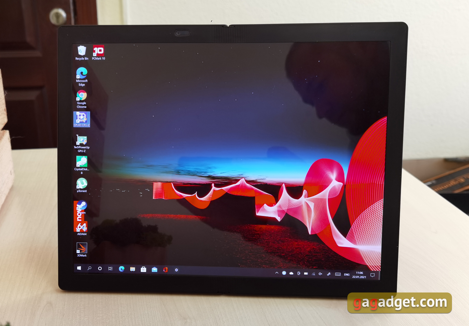 Lenovo ThinkPad X1 Fold Testbericht: Der weltweit erste tragbare PC mit faltbarem Display-46