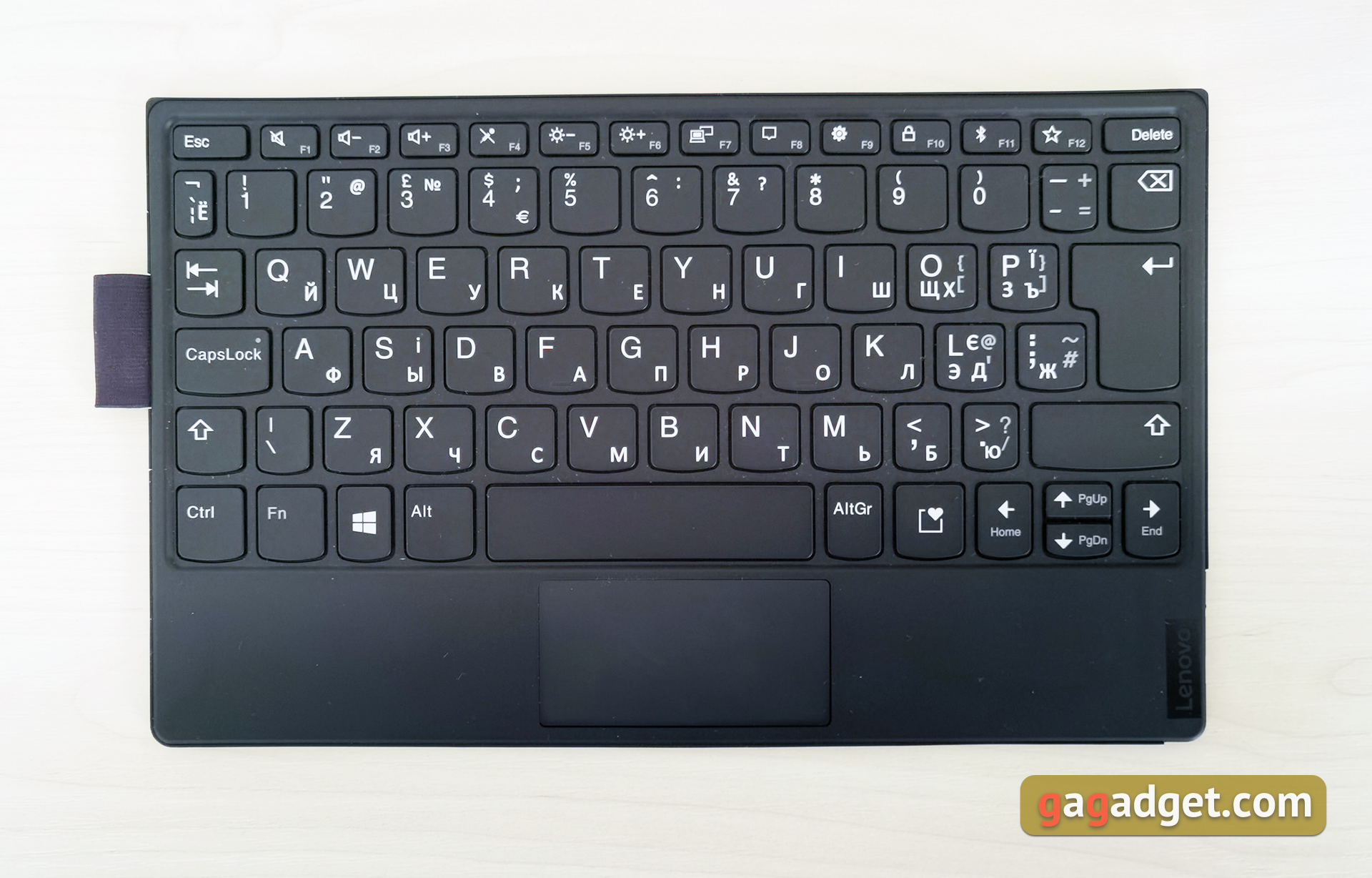 Lenovo ThinkPad X1 Fold Testbericht: Der weltweit erste tragbare PC mit faltbarem Display-36