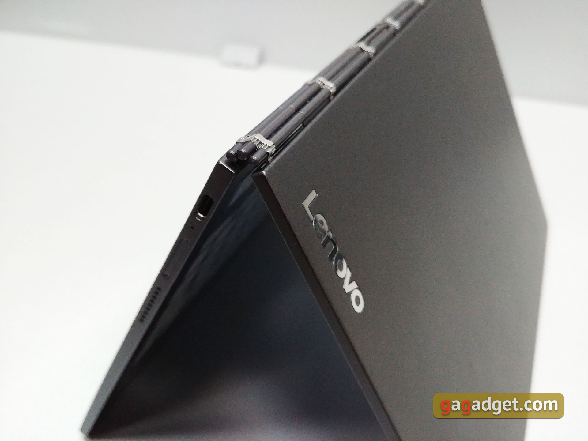 Обзор Lenovo Yoga Book C930: ноутбук-трансформер с двумя сенсорными экранами-79