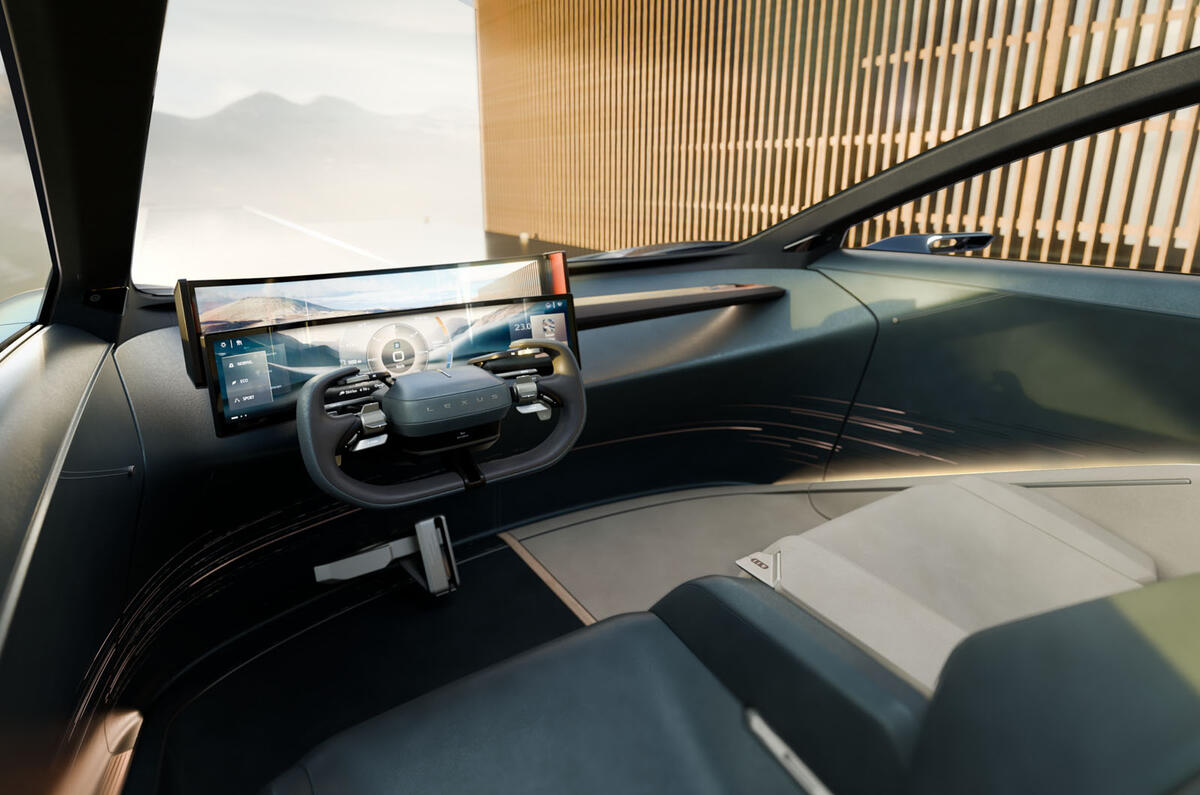 Front interior of Lexus LS Coupé