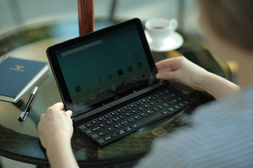 LG Rolly Keyboard: жесткая сворачивающаяся клавиатура для мобильных устройств