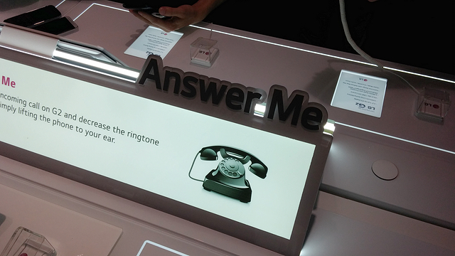 Первый взгляд на смартфон LG G2-12