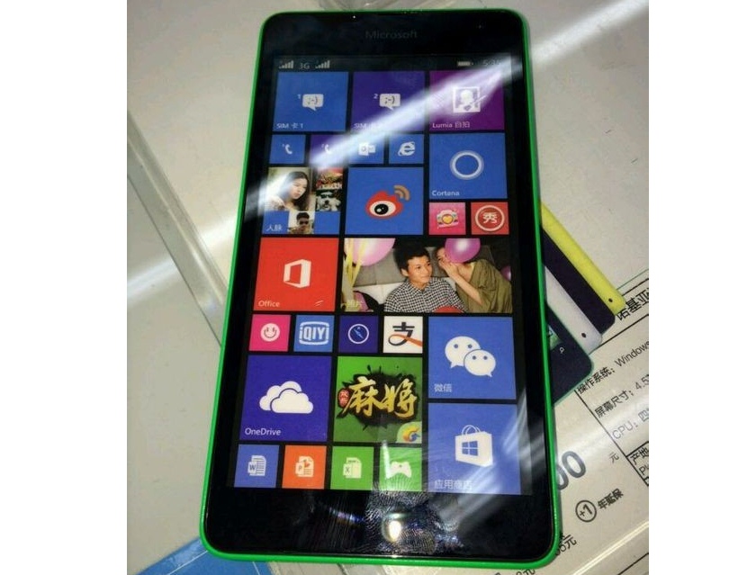 Живые фото смартфона Lumia 535 с брендированием Microsoft
