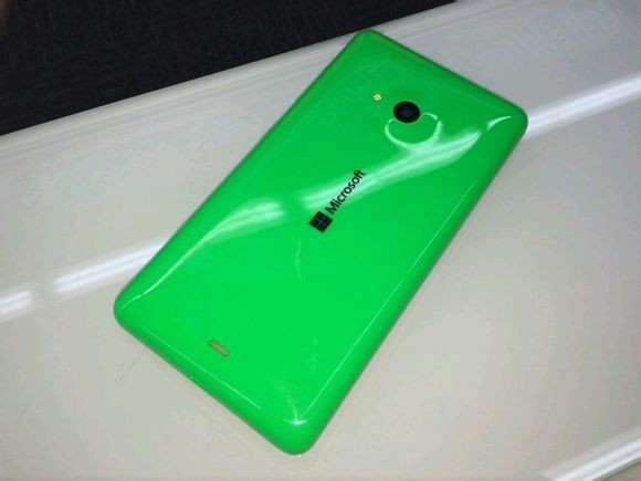 Живые фото смартфона Lumia 535 с брендированием Microsoft-3