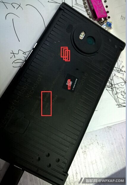 Характеристики и живые фото прототипа флагманского Microsoft Lumia 950 XL-2