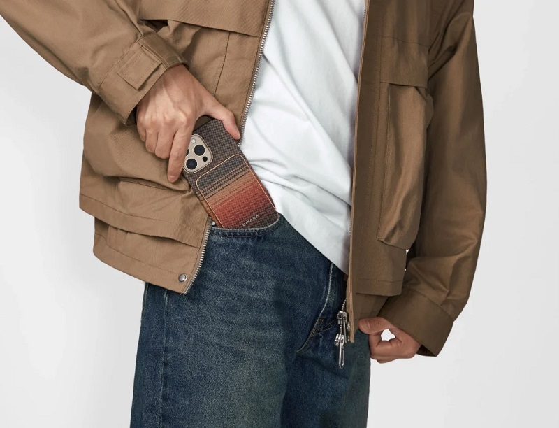 Pitaka Aramid Fiber Magnetic Power Bank - внешний вид