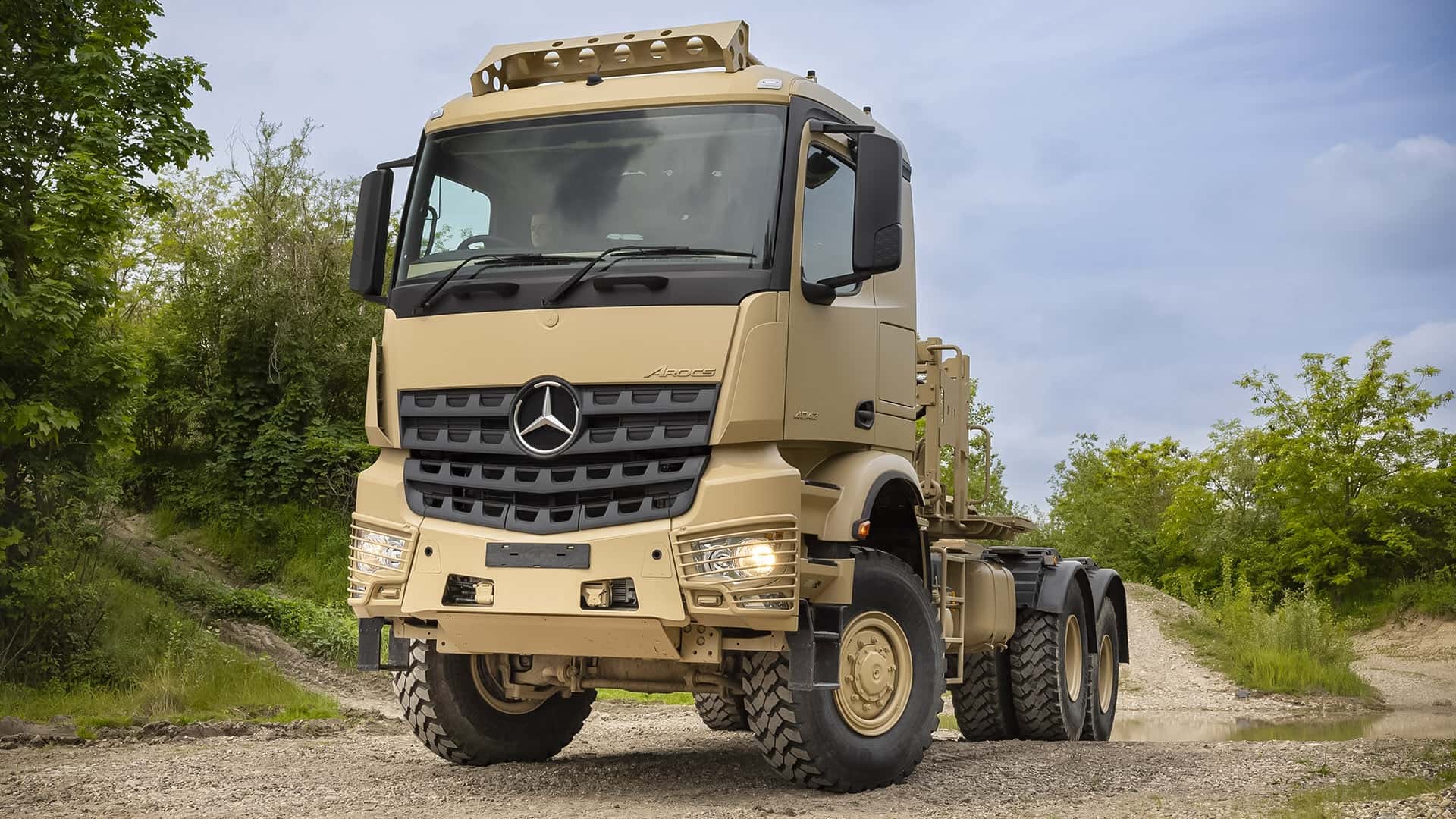 Mercedes-Benz Arocs 4042 як 6x6, армійська вантажівка