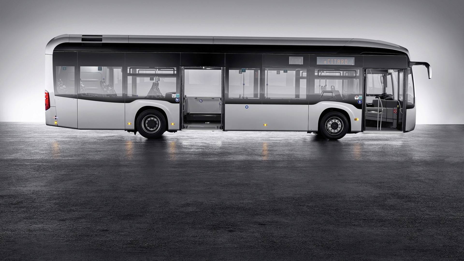 mercedes-benz-ecitaro (2).jpg