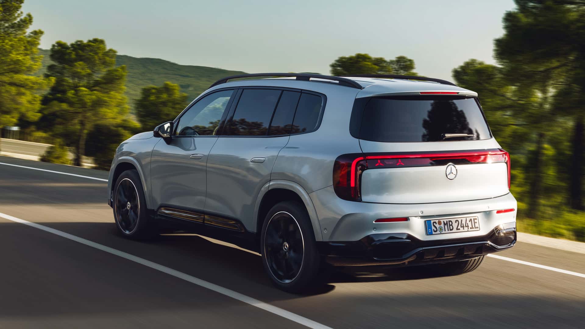 Новый Mercedes-Benz GLB 2026 - Вид спереди