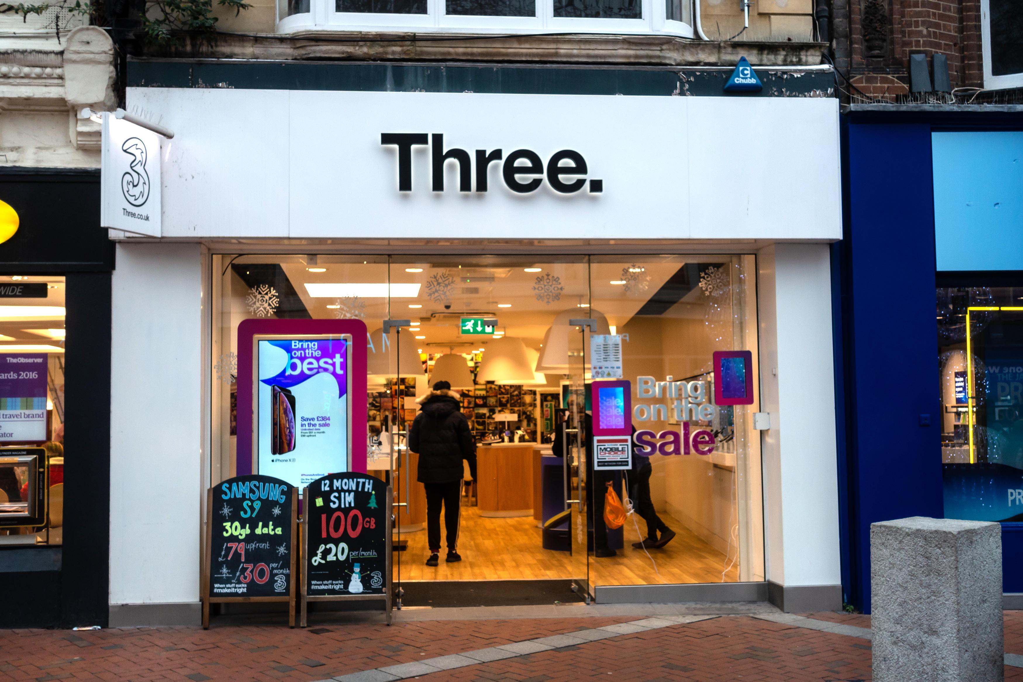 Сотовый оператор Three запустил тарифный план Business Broadband с 5G и средней скоростью 100 Мбит/с по цене от £14,17