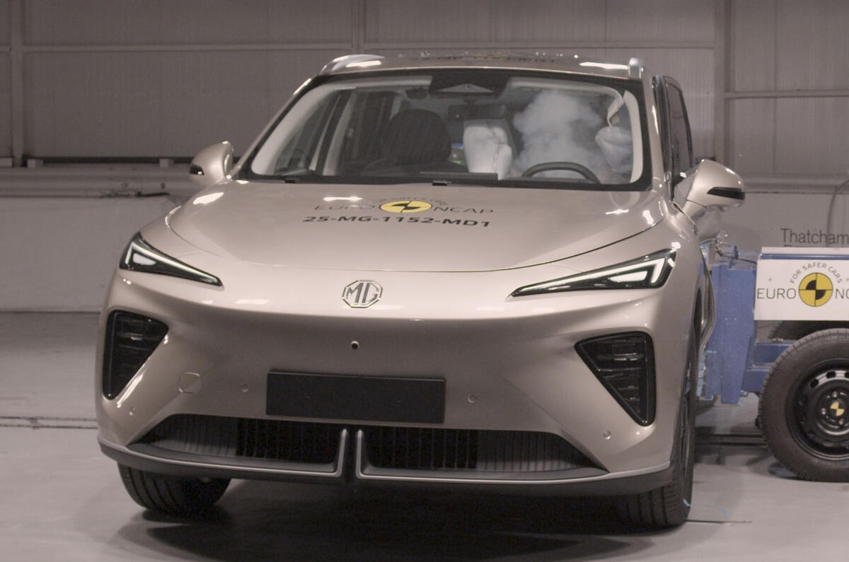 Photo of the MG S6 EV front crash