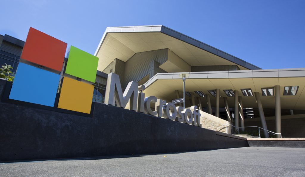 Microsoft ha contratado a un antiguo ejecutivo de Meta para reforzar su equipo de supercomputación de IA
